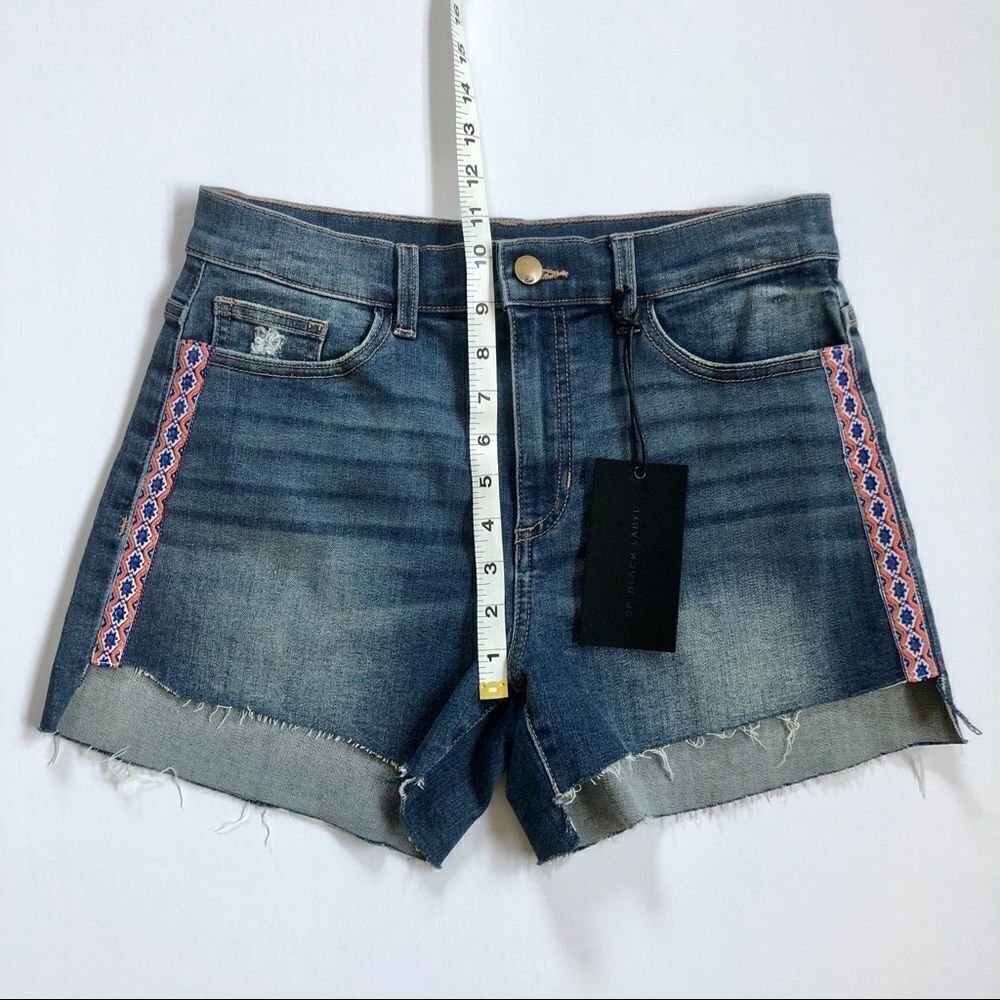 SP BLACK LABEL Raw Step Hem Denim Shorts! Size 29. - Picture 6 of 7